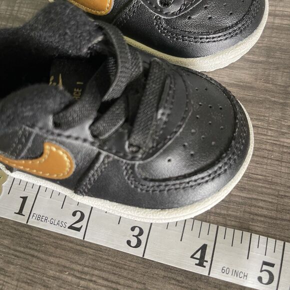 Nike Air Forcé 1 Infant Toddlers Black Gold Low Crib Shoes CK2201 002 Size 1C - Picture 8 of 8
